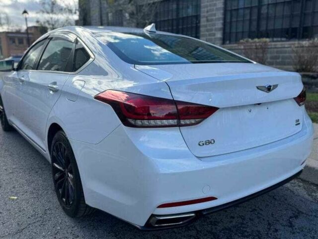 Белый Хендай Другая, объемом двигателя 3.8 л и пробегом 55 тыс. км за 3200 $, фото 1 на Automoto.ua