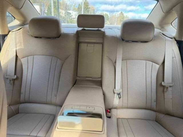 Белый Хендай Другая, объемом двигателя 3.8 л и пробегом 55 тыс. км за 3200 $, фото 7 на Automoto.ua