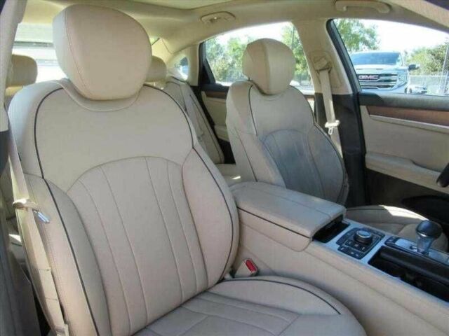 Белый Хендай Другая, объемом двигателя 3.8 л и пробегом 45 тыс. км за 3900 $, фото 7 на Automoto.ua