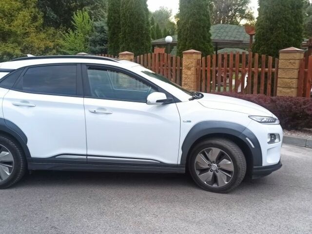 Белый Хендай Другая, объемом двигателя 0 л и пробегом 118 тыс. км за 17500 $, фото 3 на Automoto.ua