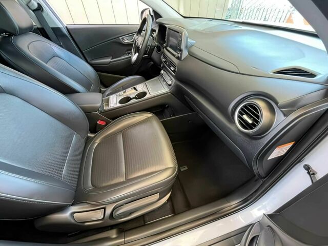 Белый Хендай Другая, объемом двигателя 0 л и пробегом 31 тыс. км за 10000 $, фото 10 на Automoto.ua