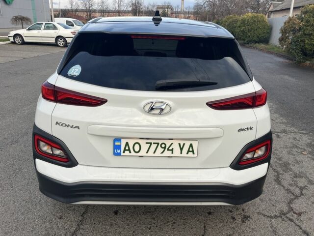 Белый Хендай Другая, объемом двигателя 0 л и пробегом 110 тыс. км за 16300 $, фото 2 на Automoto.ua