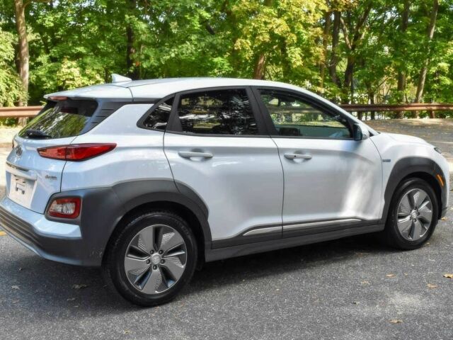 Белый Хендай Другая, объемом двигателя 0 л и пробегом 37 тыс. км за 7800 $, фото 4 на Automoto.ua