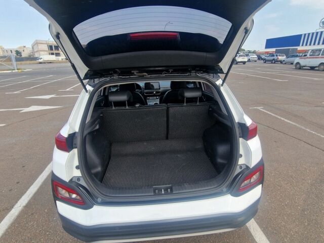 Белый Хендай Другая, объемом двигателя 0 л и пробегом 95 тыс. км за 15500 $, фото 19 на Automoto.ua