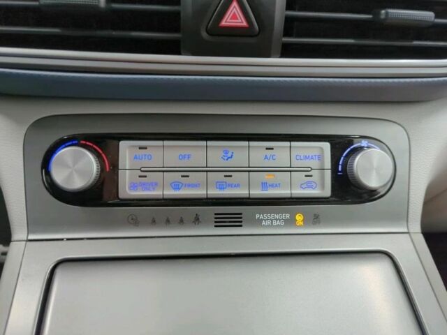 Белый Хендай Другая, объемом двигателя 0 л и пробегом 121 тыс. км за 15953 $, фото 6 на Automoto.ua