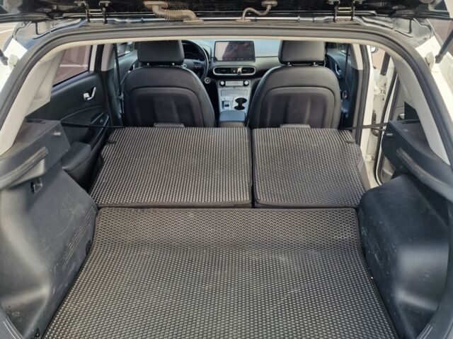 Белый Хендай Другая, объемом двигателя 0 л и пробегом 95 тыс. км за 15500 $, фото 17 на Automoto.ua