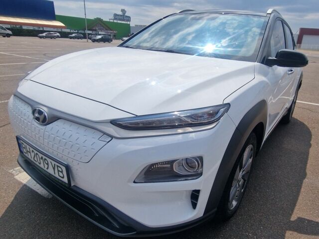 Белый Хендай Другая, объемом двигателя 0 л и пробегом 95 тыс. км за 15500 $, фото 7 на Automoto.ua