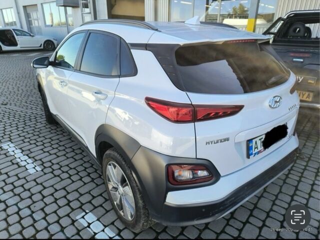 Белый Хендай Другая, объемом двигателя 0 л и пробегом 135 тыс. км за 12800 $, фото 2 на Automoto.ua