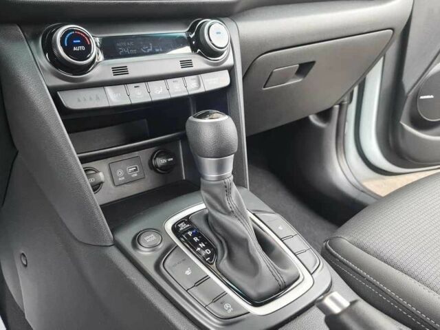 Білий Хендай Інша, об'ємом двигуна 1.6 л та пробігом 98 тис. км за 17500 $, фото 10 на Automoto.ua