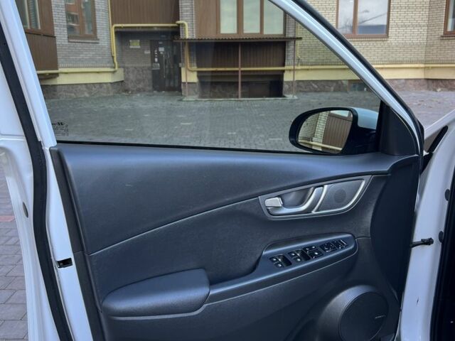 Белый Хендай Другая, объемом двигателя 0 л и пробегом 97 тыс. км за 16800 $, фото 6 на Automoto.ua