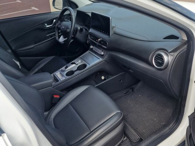 Белый Хендай Другая, объемом двигателя 0 л и пробегом 95 тыс. км за 15500 $, фото 13 на Automoto.ua