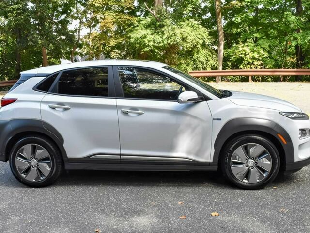 Белый Хендай Другая, объемом двигателя 0 л и пробегом 49 тыс. км за 12000 $, фото 7 на Automoto.ua