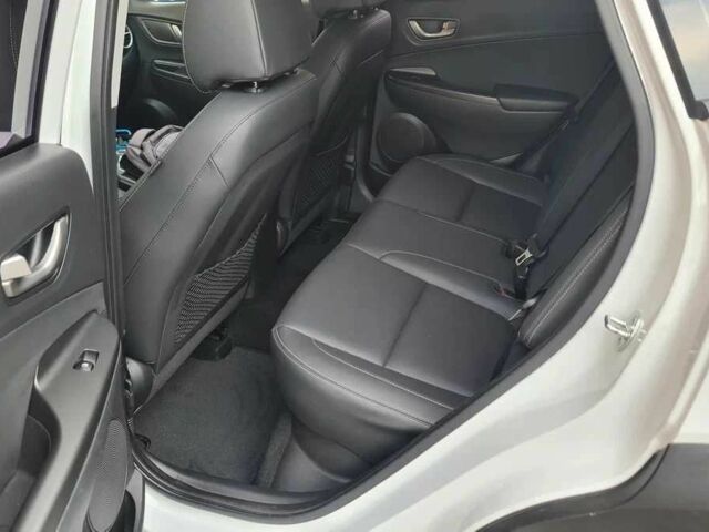 Білий Хендай Інша, об'ємом двигуна 1.6 л та пробігом 98 тис. км за 17500 $, фото 14 на Automoto.ua