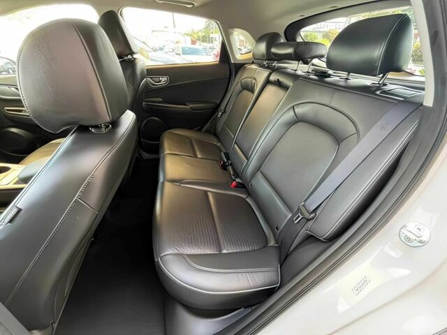 Белый Хендай Другая, объемом двигателя 0 л и пробегом 31 тыс. км за 10000 $, фото 11 на Automoto.ua