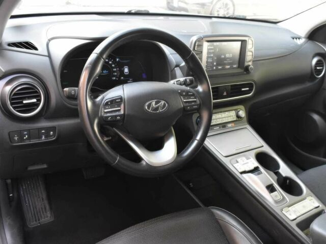 Белый Хендай Другая, объемом двигателя 0 л и пробегом 37 тыс. км за 7800 $, фото 7 на Automoto.ua