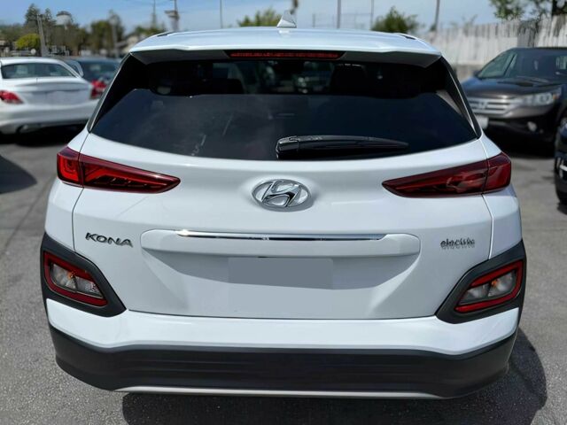 Белый Хендай Другая, объемом двигателя 0 л и пробегом 31 тыс. км за 10000 $, фото 5 на Automoto.ua