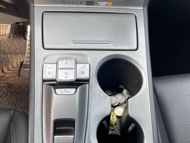 Білий Хендай Інша, об'ємом двигуна 0 л та пробігом 98 тис. км за 16500 $, фото 9 на Automoto.ua