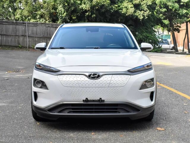 Белый Хендай Другая, объемом двигателя 0 л и пробегом 49 тыс. км за 12000 $, фото 1 на Automoto.ua