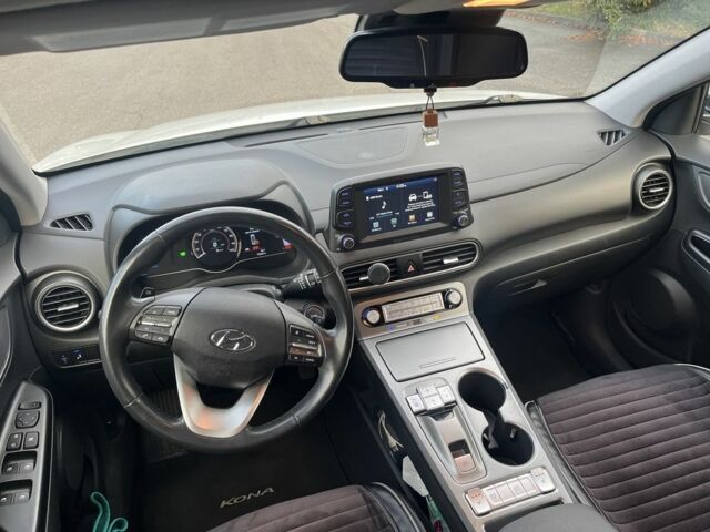 Белый Хендай Другая, объемом двигателя 0 л и пробегом 110 тыс. км за 16300 $, фото 5 на Automoto.ua