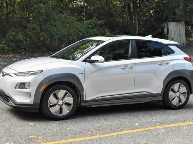 Белый Хендай Другая, объемом двигателя 0 л и пробегом 49 тыс. км за 12000 $, фото 2 на Automoto.ua