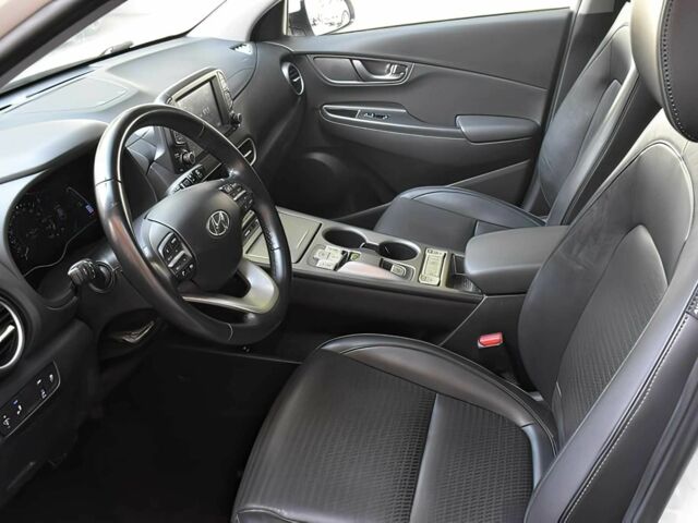 Белый Хендай Другая, объемом двигателя 0 л и пробегом 49 тыс. км за 12000 $, фото 8 на Automoto.ua