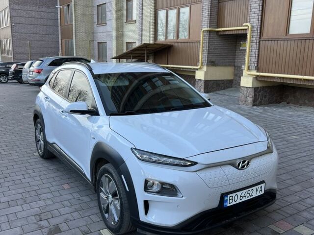 Белый Хендай Другая, объемом двигателя 0 л и пробегом 97 тыс. км за 16800 $, фото 1 на Automoto.ua