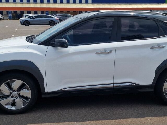 Белый Хендай Другая, объемом двигателя 0 л и пробегом 95 тыс. км за 15500 $, фото 2 на Automoto.ua