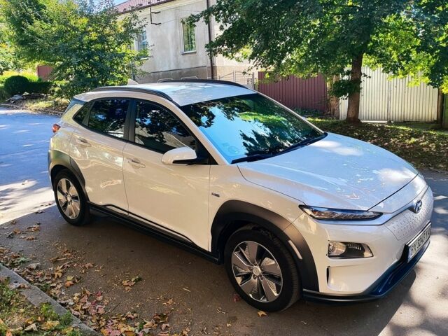 Белый Хендай Другая, объемом двигателя 0 л и пробегом 107 тыс. км за 16500 $, фото 1 на Automoto.ua