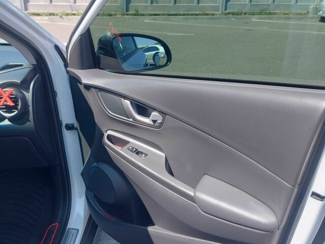 Белый Хендай Другая, объемом двигателя 1.6 л и пробегом 40 тыс. км за 20300 $, фото 8 на Automoto.ua