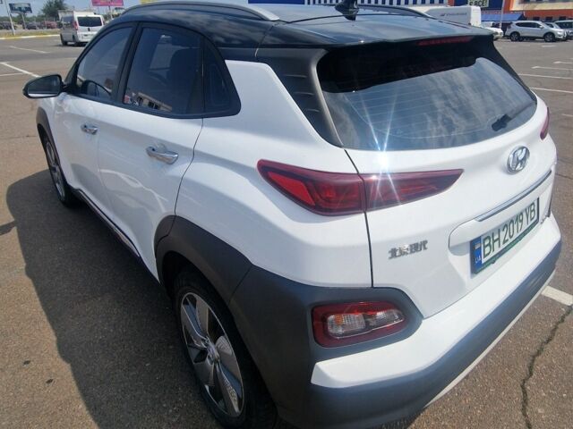 Белый Хендай Другая, объемом двигателя 0 л и пробегом 95 тыс. км за 15500 $, фото 6 на Automoto.ua