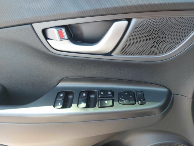 Белый Хендай Другая, объемом двигателя 1.6 л и пробегом 40 тыс. км за 20300 $, фото 22 на Automoto.ua