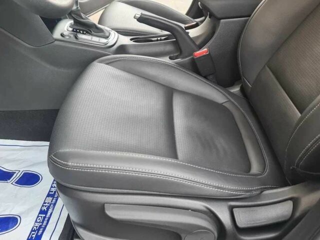 Білий Хендай Інша, об'ємом двигуна 1.6 л та пробігом 98 тис. км за 17500 $, фото 5 на Automoto.ua