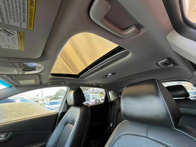 Белый Хендай Другая, объемом двигателя 0 л и пробегом 31 тыс. км за 10000 $, фото 9 на Automoto.ua