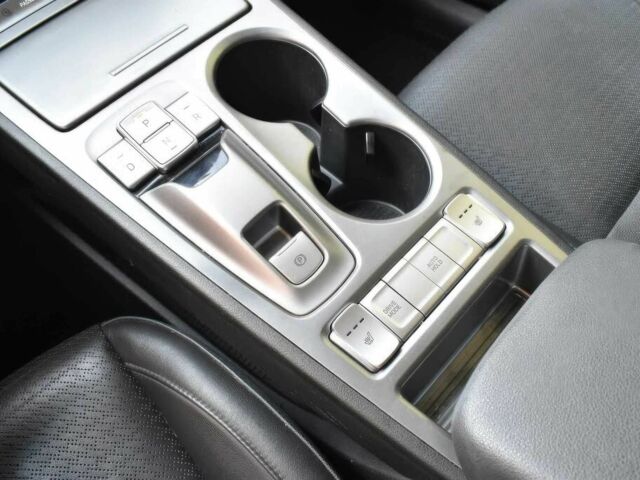 Белый Хендай Другая, объемом двигателя 0 л и пробегом 37 тыс. км за 7800 $, фото 9 на Automoto.ua