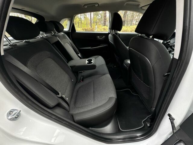 Белый Хендай Другая, объемом двигателя 0 л и пробегом 58 тыс. км за 17499 $, фото 8 на Automoto.ua