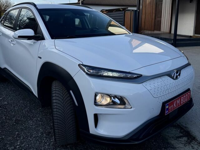 Белый Хендай Другая, объемом двигателя 0 л и пробегом 95 тыс. км за 17500 $, фото 1 на Automoto.ua