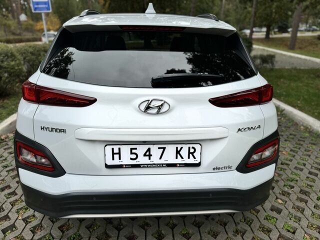 Белый Хендай Другая, объемом двигателя 0 л и пробегом 103 тыс. км за 17699 $, фото 6 на Automoto.ua