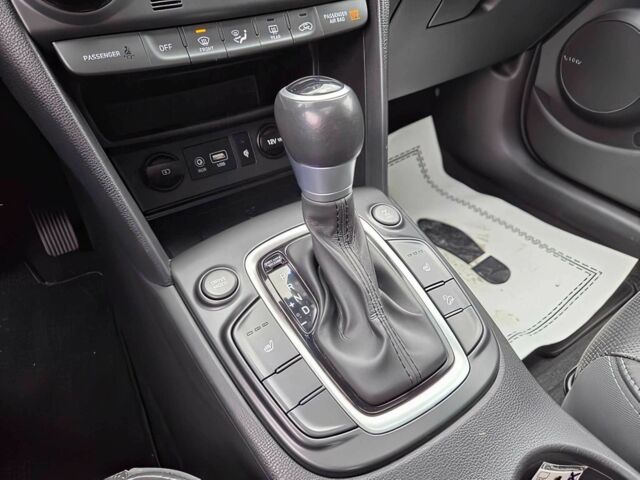 Белый Хендай Другая, объемом двигателя 1.6 л и пробегом 49 тыс. км за 15000 $, фото 10 на Automoto.ua