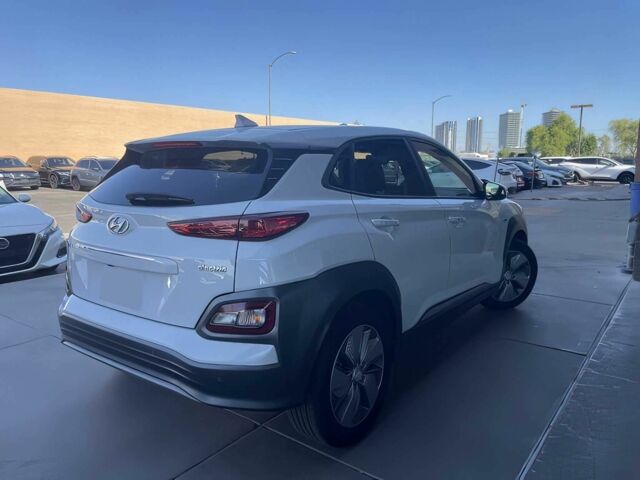 Белый Хендай Другая, объемом двигателя 0 л и пробегом 45 тыс. км за 9600 $, фото 3 на Automoto.ua