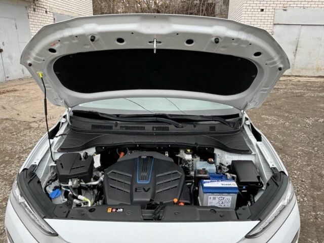 Білий Хендай Інша, об'ємом двигуна 0 л та пробігом 102 тис. км за 15700 $, фото 7 на Automoto.ua