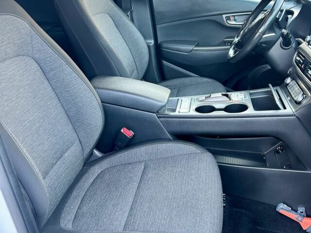 Белый Хендай Другая, объемом двигателя 0 л и пробегом 109 тыс. км за 16204 $, фото 6 на Automoto.ua