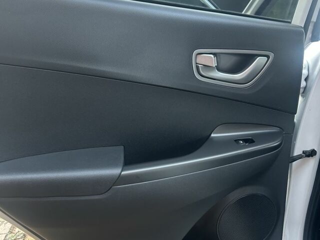 Белый Хендай Другая, объемом двигателя 0 л и пробегом 109 тыс. км за 16204 $, фото 18 на Automoto.ua