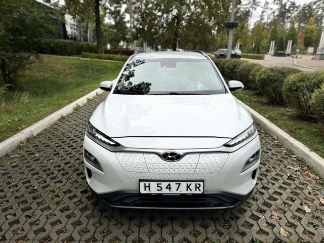 Белый Хендай Другая, объемом двигателя 0 л и пробегом 103 тыс. км за 17699 $, фото 1 на Automoto.ua