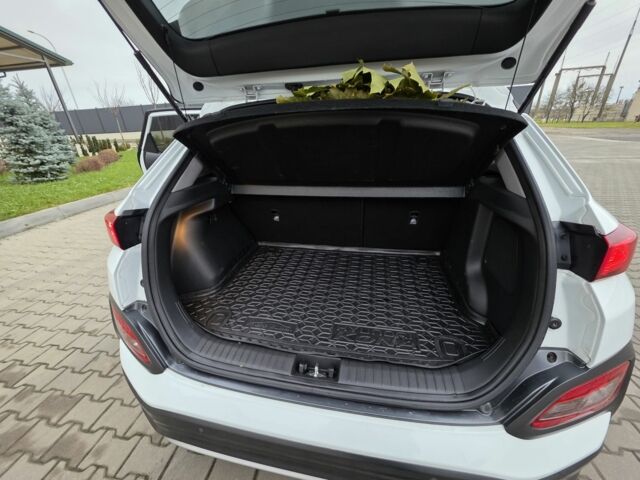 Белый Хендай Другая, объемом двигателя 0 л и пробегом 83 тыс. км за 14999 $, фото 7 на Automoto.ua