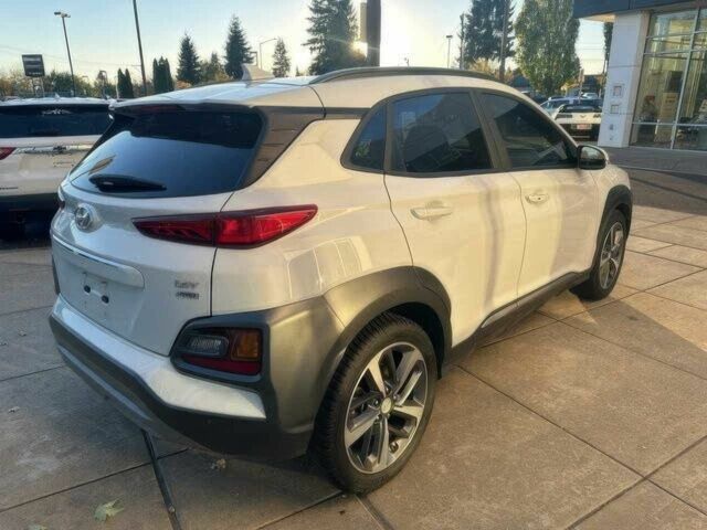 Белый Хендай Другая, объемом двигателя 1.6 л и пробегом 38 тыс. км за 4500 $, фото 5 на Automoto.ua