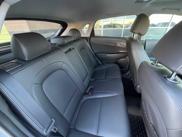 Белый Хендай Другая, объемом двигателя 0 л и пробегом 45 тыс. км за 9600 $, фото 12 на Automoto.ua