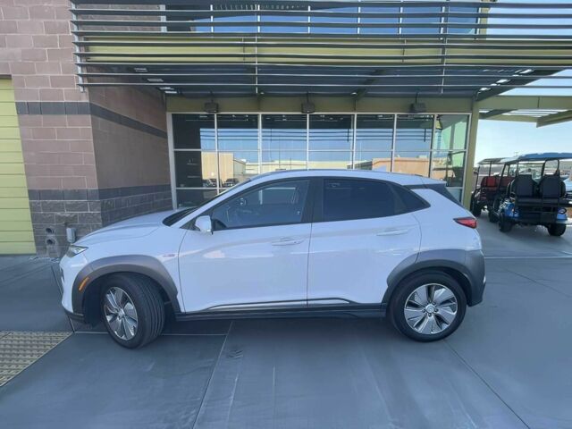 Белый Хендай Другая, объемом двигателя 0 л и пробегом 45 тыс. км за 9600 $, фото 2 на Automoto.ua