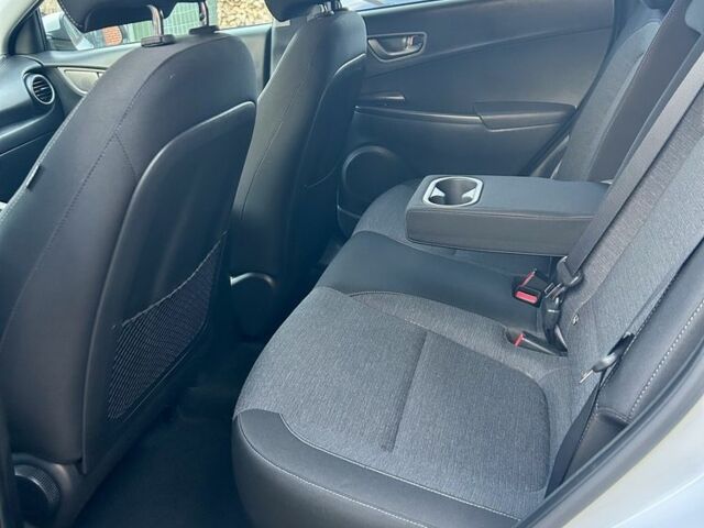 Белый Хендай Другая, объемом двигателя 0 л и пробегом 109 тыс. км за 16204 $, фото 5 на Automoto.ua