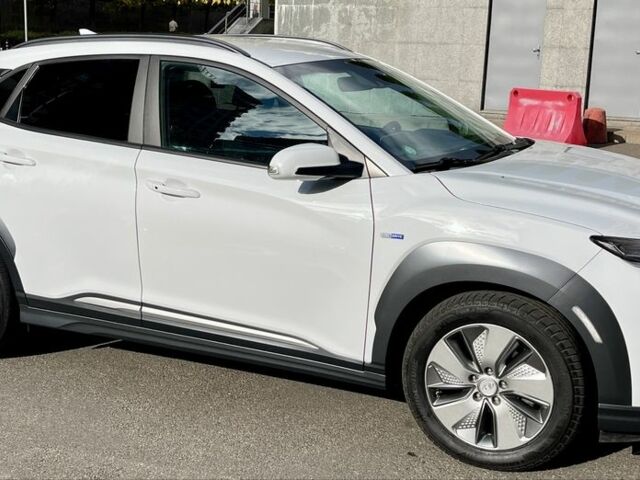 Белый Хендай Другая, объемом двигателя 0 л и пробегом 115 тыс. км за 16900 $, фото 1 на Automoto.ua