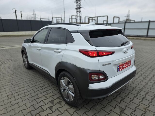 Белый Хендай Другая, объемом двигателя 0 л и пробегом 83 тыс. км за 14999 $, фото 3 на Automoto.ua